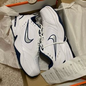 NIKE AIR MONARCHS-CLEAN WHITE-COMFORTABLE-FAST SHIP